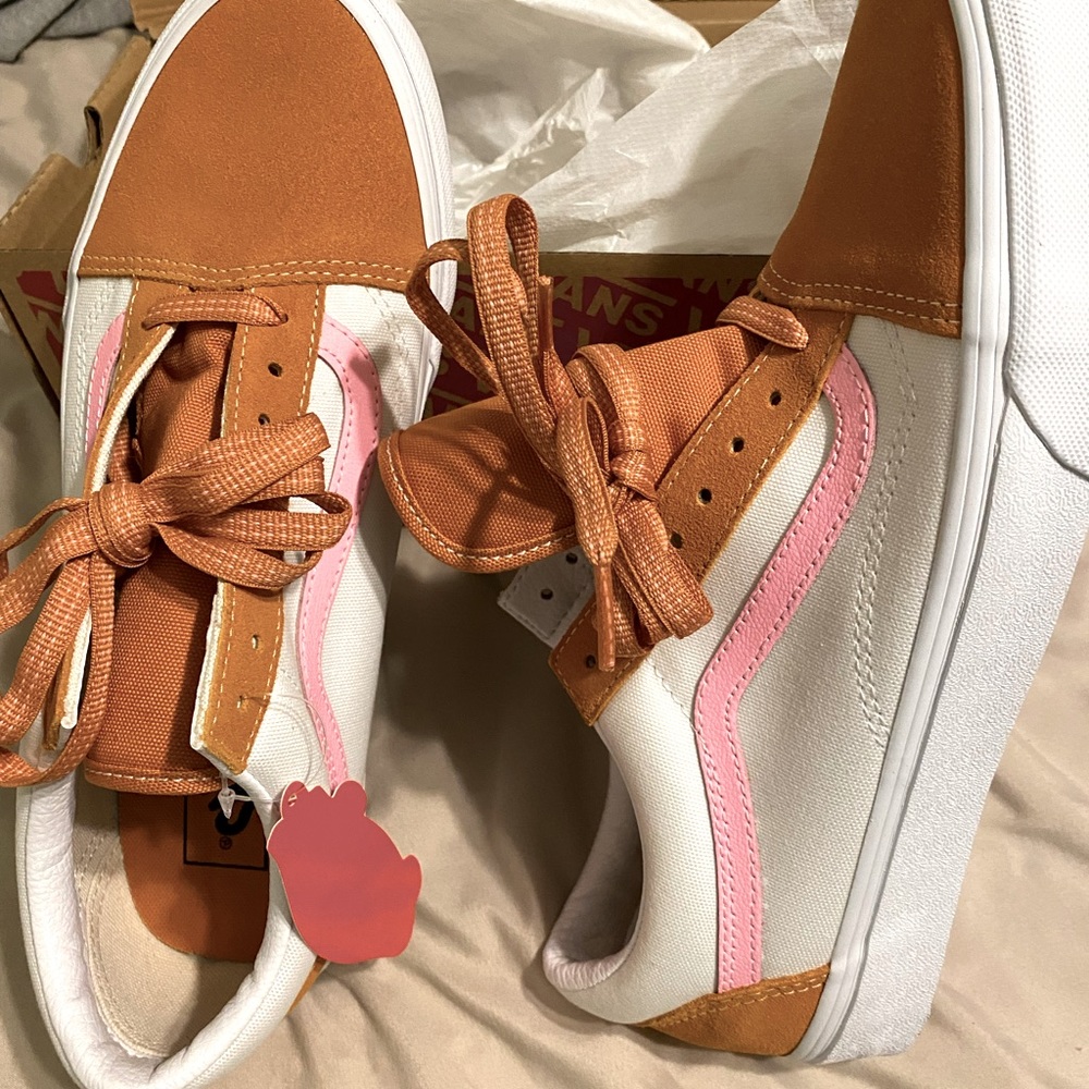 Vans, size 10.0 men 11.5 women.